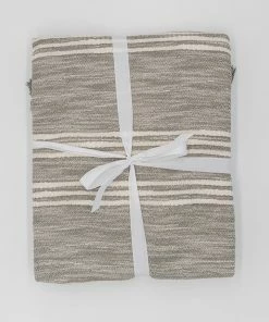 Loloi Home Decor Amber Lewis Throw