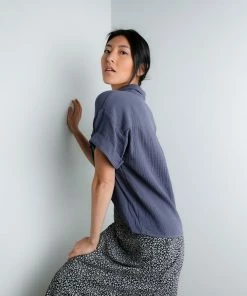 Leia&Co Apparel Lori Top In Navy 