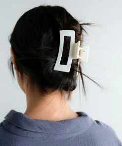 Angels Welcome Market White Noise Claw Clip