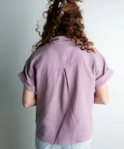 Leia&Co Lori Top In Lavender Apparel