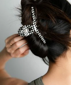 Angels Welcome Market Checkered Floor Claw Clip Accessories