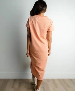 TeaNRose Delta Dress In Coral Apparel