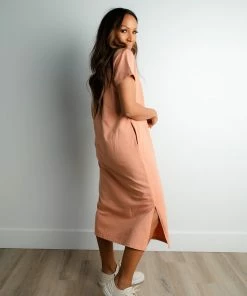 TeaNRose Delta Dress In Coral Apparel