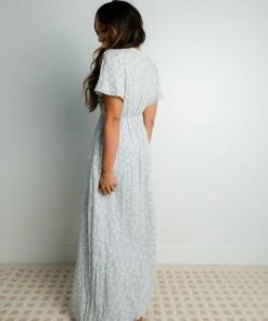 Nest Style & Design Apparel Jeanette Floral Dress