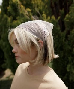Leto Darlingside Embroidered Headscarf