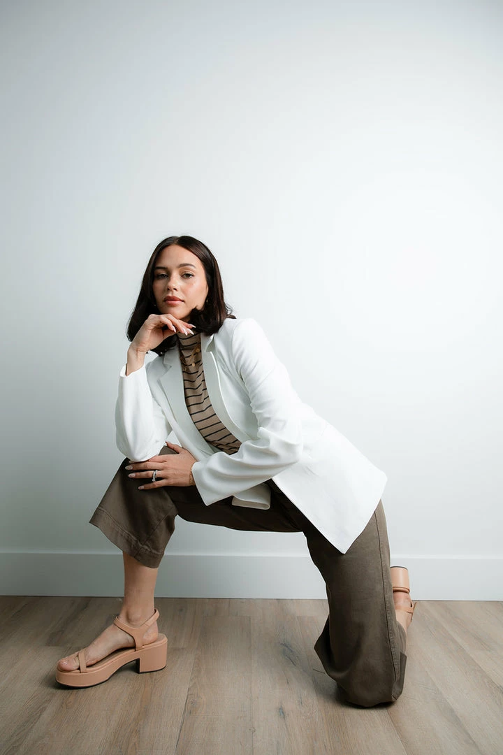 TeaNRose Apparel Flora White Blazer