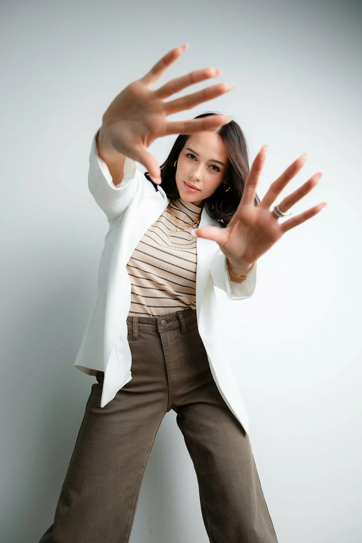 TeaNRose Apparel Flora White Blazer