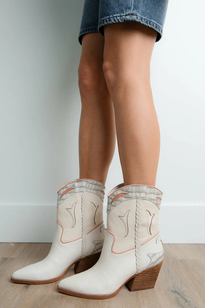 Shoes Dolce Vita Loral Booties