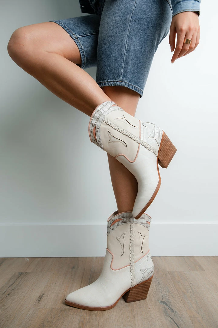 Shoes Dolce Vita Loral Booties