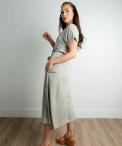 Doe & Rae Waverly Midi Dress