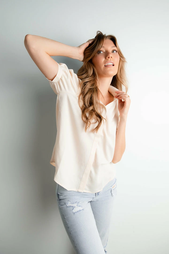 Doe & Rae Capri Button Blouse
