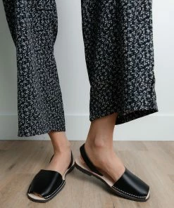 Avarcas USA Pons: Leather Sandal In Black