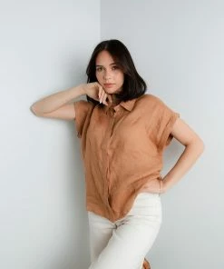 Grade & Gather Coastline Linen Top In Brown