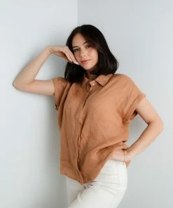 Grade & Gather Coastline Linen Top In Brown