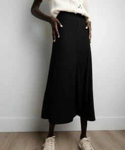 ModRef Cove Black Skirt Apparel