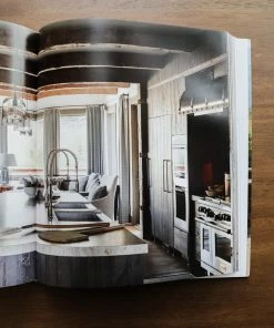 Hachette Natural Elegance: Luxurious Mountain Living