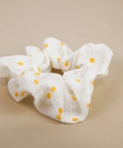 Holin Dang Golden Daisy Scrunchie