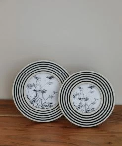 Sagebrook Black Circle Frame Home Decor