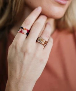 Avenue Zoe Accessories Circle Back Ring