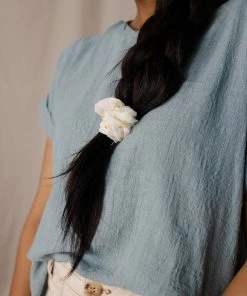 Holin Dang Golden Daisy Scrunchie