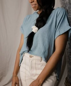 Holin Dang Golden Daisy Scrunchie